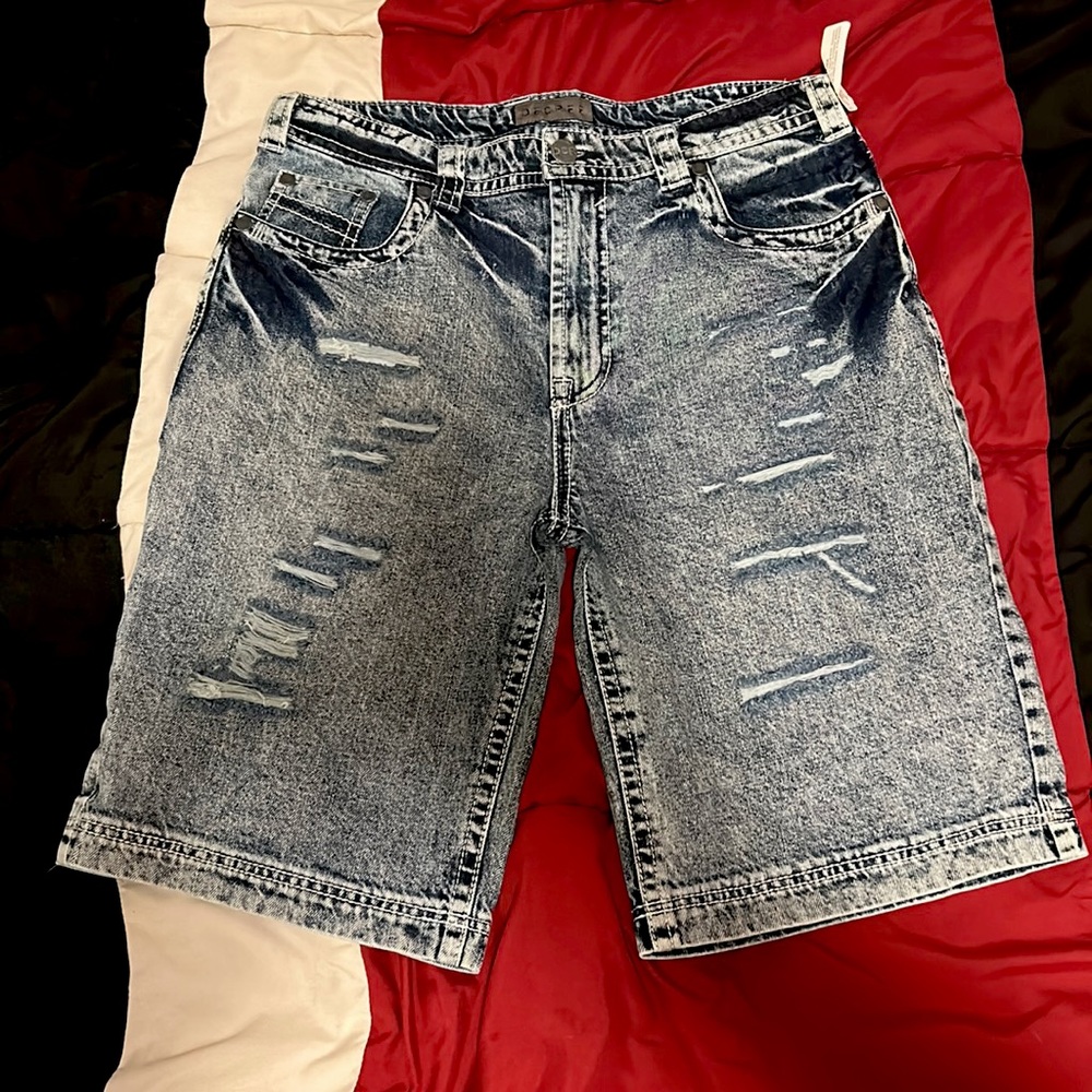 Men’s Decree Blue Distressed Denim Shorts 33w